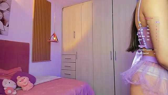 mia nevaeh online show from September 2025 09:07:02 PM