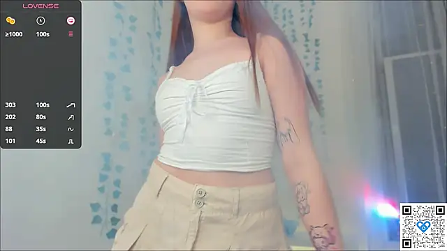 Snapshot of Freckle_Diyana chatting on January 2025 03:10:02 PM Freckle Diyana online show from January 2025 03:10:02 PM