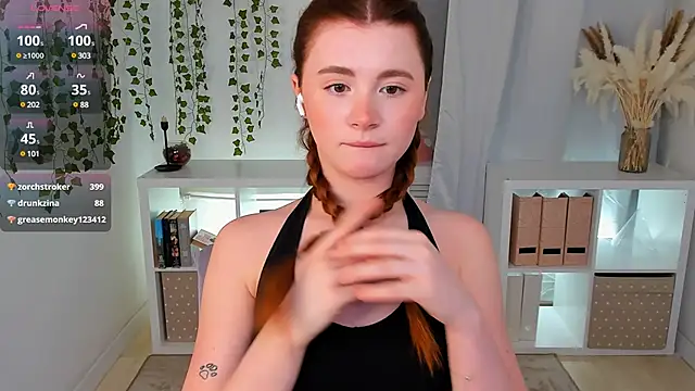 Snapshot of Freckle_Diyana chatting on March 2025 12:11:02 AM Freckle Diyana online show from March 2025 12:11:02 AM