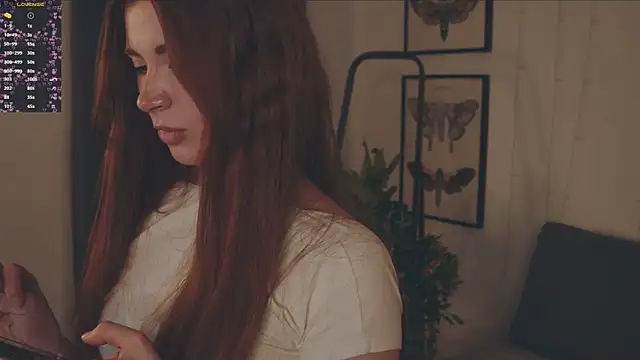 Snapshot of Freckle_Diyana chatting on October 2025 03:57:02 PM Freckle Diyana online show from October 2025 03:57:02 PM