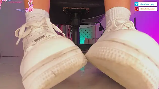 charlotte  grey online show from October 2025 08:16:02 PM