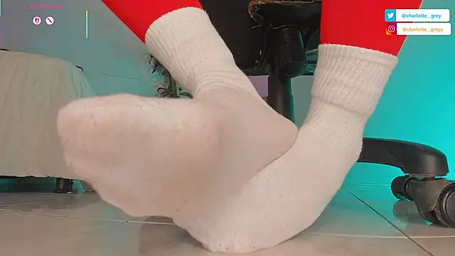 charlotte  grey online show from November 2025 07:25:02 PM