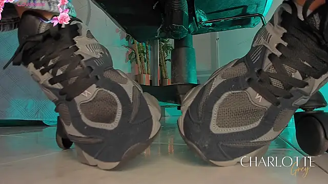 charlotte  grey online show from January 2026 08:22:02 PM