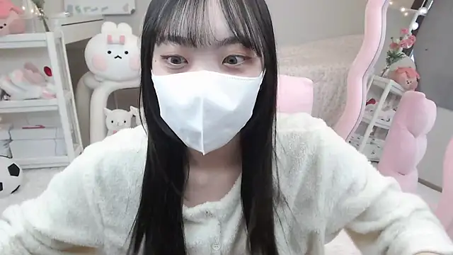 Snapshot of momo_room chatting on January 2025 04:04:01 AM momo room online show from January 2025 04:04:01 AM