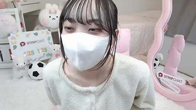 Snapshot of momo_room chatting on January 2025 09:36:02 AM momo room online show from January 2025 09:36:02 AM
