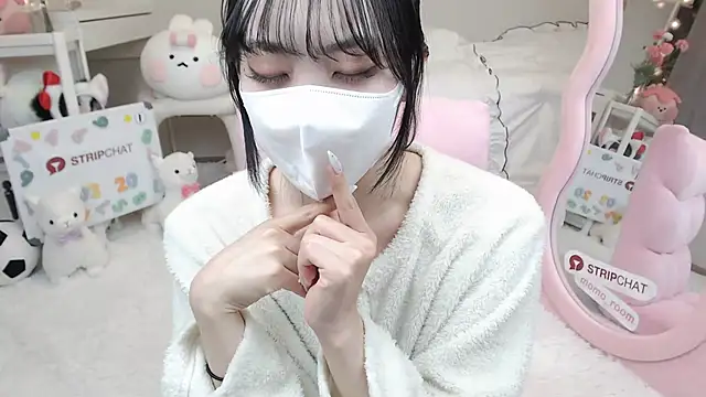 Snapshot of momo_room chatting on March 2025 11:05:01 AM momo room online show from March 2025 11:05:01 AM