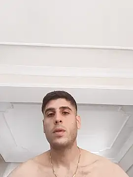 arenn1997 online show from November 2025 12:03:01 PM