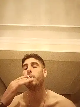 arenn1997 online show from November 2025 12:22:02 AM