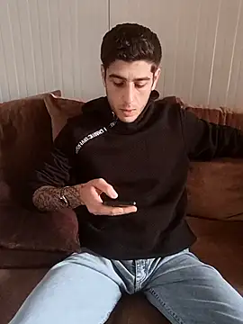 arenn1997 online show from March 2026 12:01:01 PM