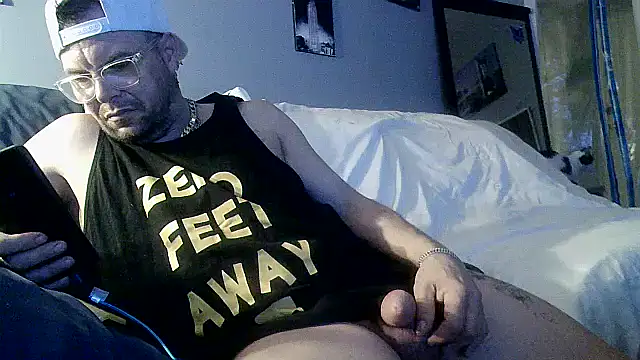 Snapshot of Vinyboy69 chatting on May 2026 06:30:01 AM Vinyboy69 online show from May 2026 06:30:01 AM