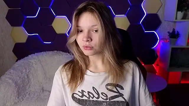 LitaBrom online show from January 2025 01:11:01 AM