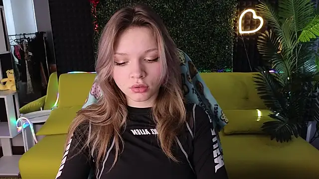 LitaBrom online show from March 2025 08:05:02 AM