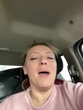 Snapshot of lezbean24 chatting on February 2026 09:23:01 PM lezbean24 online show from February 2026 09:23:01 PM