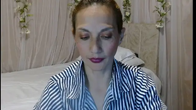 italagomez  online show from February 2025 11:34:02 PM