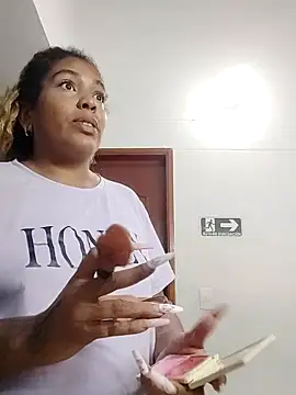 ELLA KELLY online show from November 2025 11:47:01 AM