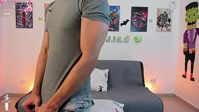 jonathanjoestar  online show from October 2025 09:42:02 PM