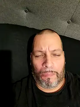 Snapshot of Just2much chatting on December 2025 01:16:02 PM Just2much online show from December 2025 01:16:02 PM