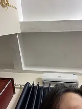 Louis Baby online show from February 2025 12:23:02 PM