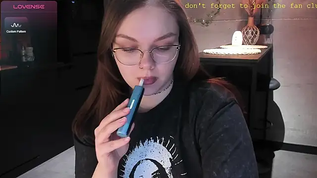 Snapshot of EvaBae chatting on January 2025 04:16:02 PM EvaBae online show from January 2025 04:16:02 PM
