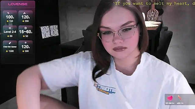 Snapshot of EvaBae chatting on January 2025 12:25:02 PM EvaBae online show from January 2025 12:25:02 PM