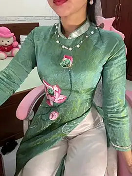 Snapshot of ___Erin___ chatting on July 2026 03:09:02 AM Erin online show from July 2026 03:09:02 AM