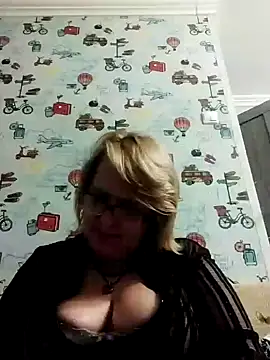 Forest-Lady online show from February 2025 07:19:02 PM