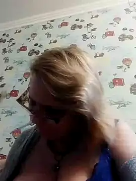 Forest-Lady online show from February 2025 02:57:01 PM