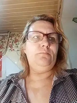 Forest-Lady online show from November 2025 01:33:02 PM