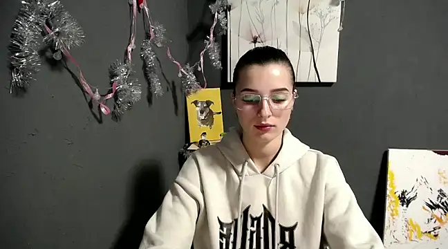 lady olivia  online show from December 2024 08:23:02 PM