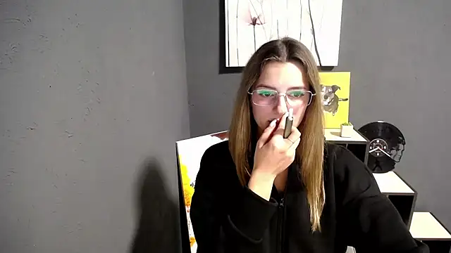 lady olivia  online show from October 2025 04:47:02 PM