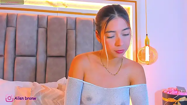 elianabrown online show from October 2025 09:50:01 PM