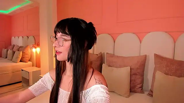 emilly williams  online show from March 2025 04:54:02 PM