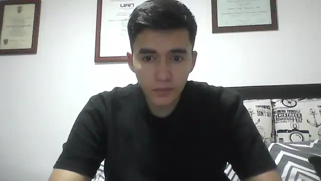 Snapshot of Estebitan_vm chatting on April 2026 01:41:02 AM Estebitan vm online show from April 2026 01:41:02 AM
