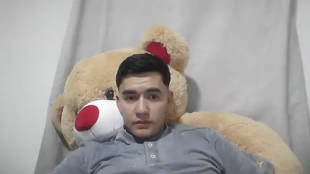 Snapshot of Estebitan_vm chatting on June 2026 02:14:02 AM Estebitan vm online show from June 2026 02:14:02 AM