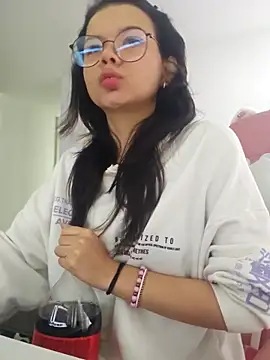 azumiichan online show from May 2026 12:43:02 PM