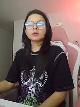 azumiichan online show from May 2026 12:06:02 AM