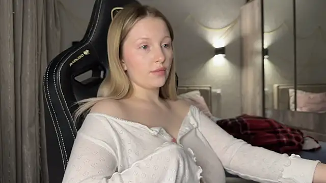 x ivy x online show from January 2025 06:51:02 PM