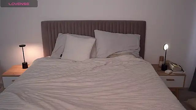 arielbell  online show from January 2025 11:41:01 AM