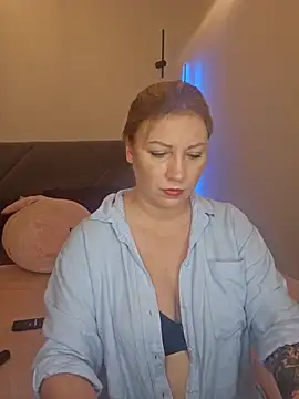 Snapshot of zarina3003 chatting on November 2025 01:35:02 PM zarina3003 online show from November 2025 01:35:02 PM