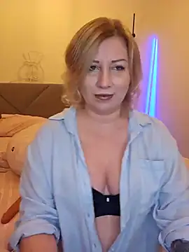 Snapshot of zarina3003 chatting on January 2026 08:58:01 PM zarina3003 online show from January 2026 08:58:01 PM