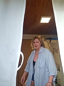 Snapshot of zarina3003 chatting on February 2026 08:43:01 AM zarina3003 online show from February 2026 08:43:01 AM