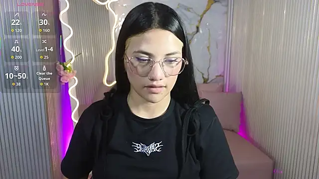 Chiara tay online show from April 2026 07:22:01 PM