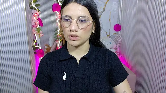 Chiara tay online show from June 2026 07:13:02 PM