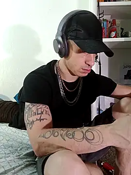 --D-a-D-D-y- online show from February 2026 07:45:01 PM