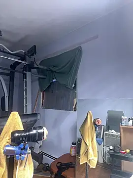 Brando2585 online show from April 2026 12:32:01 AM