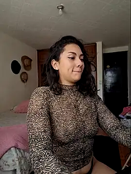 Snapshot of Thaliacooper_ chatting on February 2025 04:47:01 PM Thaliacooper online show from February 2025 04:47:01 PM