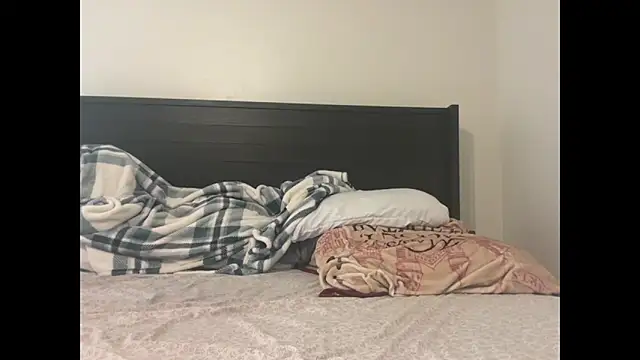 QueenLolaX online show from October 2025 11:16:01 PM