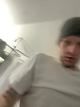 VixyGang online show from February 2026 09:38:01 PM