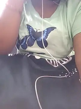 Snapshot of Aishu-tamil09 chatting on December 2024 06:35:02 PM Aishu-tamil09 online show from December 2024 06:35:02 PM