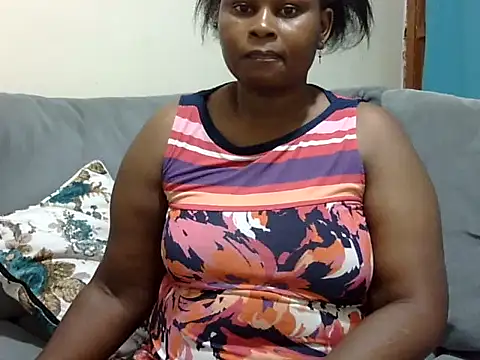 Snapshot of Pretty_lilly02 chatting on May 2026 04:20:02 AM Pretty lilly02 online show from May 2026 04:20:02 AM